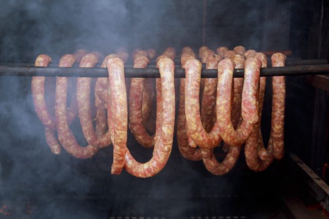 Metalowe wędzarki ogrodowe